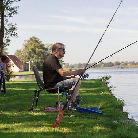 Chalet Kajuit 418 Op 5 Sterren Camping Bergumermeer Hotel Suameer Kültér fotó
