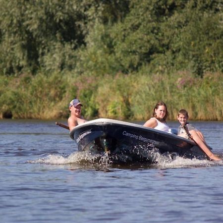 Chalet Kajuit 418 Op 5 Sterren Camping Bergumermeer Hotel Suameer Kültér fotó