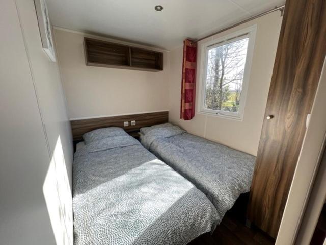 Chalet Kajuit 418 Op 5 Sterren Camping Bergumermeer Hotel Suameer Kültér fotó